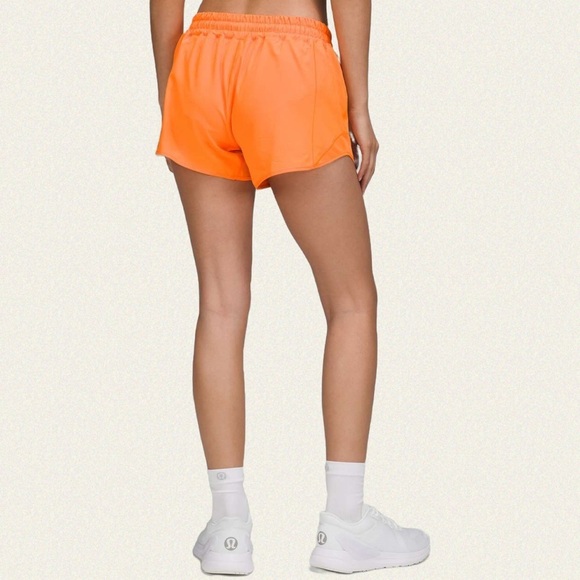 Lululemon Hotty Hot Low-Rise Lined Short 4" - Picture 3 of 9